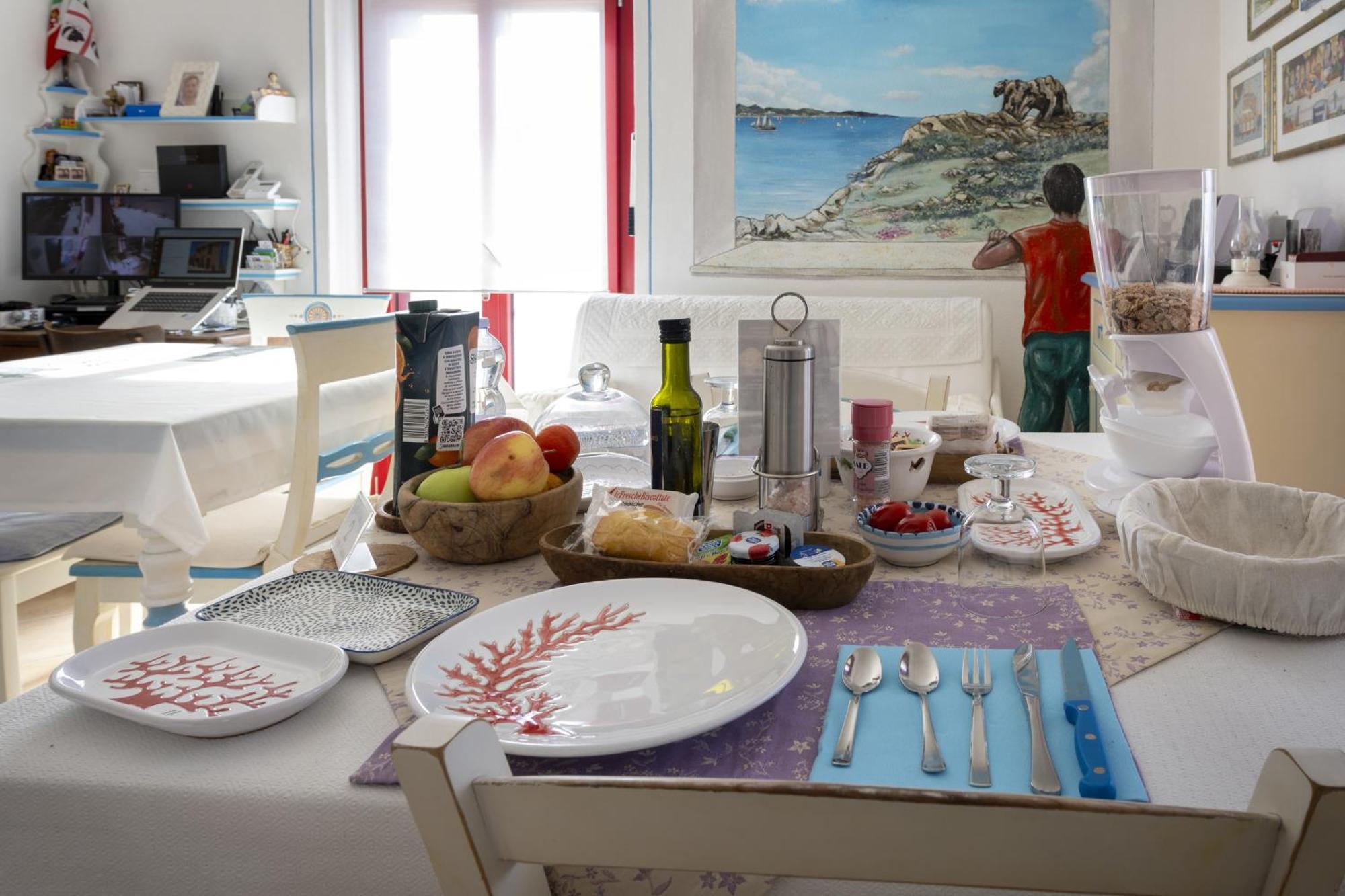 L'Orso E Il Mare (Adults Only) Bed & Breakfast Palau Exterior photo