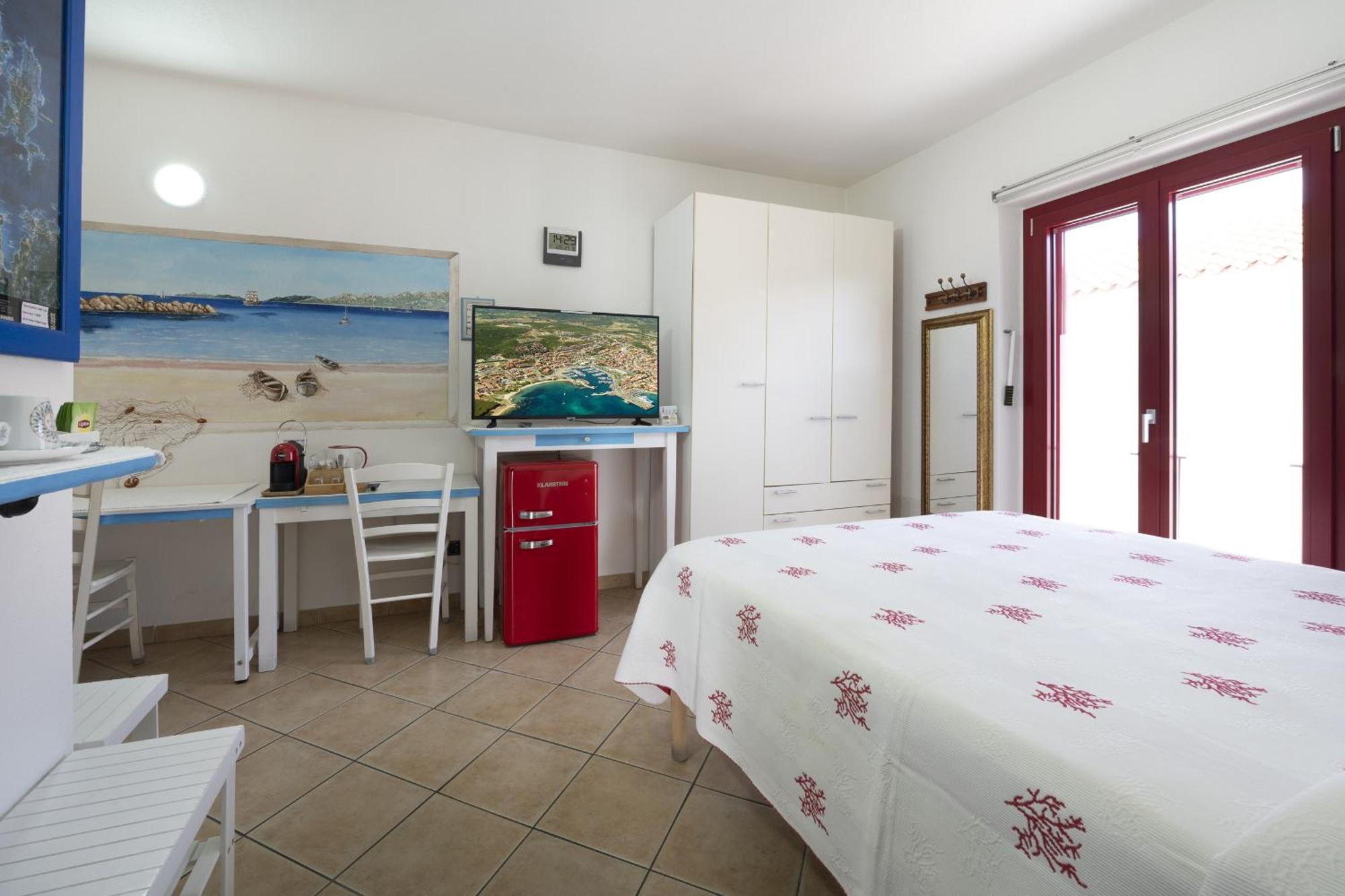 L'Orso E Il Mare (Adults Only) Bed & Breakfast Palau Exterior photo