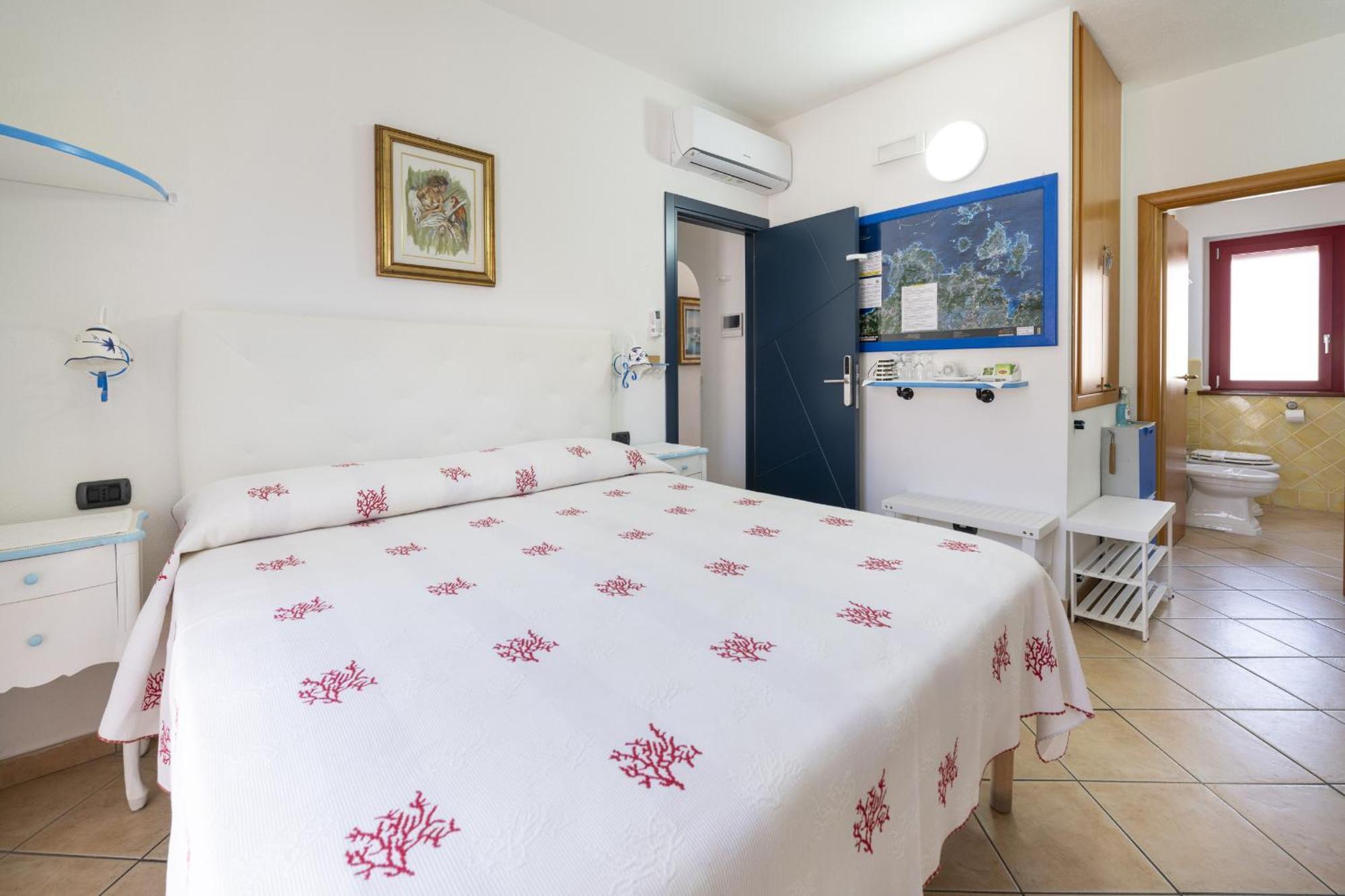 L'Orso E Il Mare (Adults Only) Bed & Breakfast Palau Exterior photo