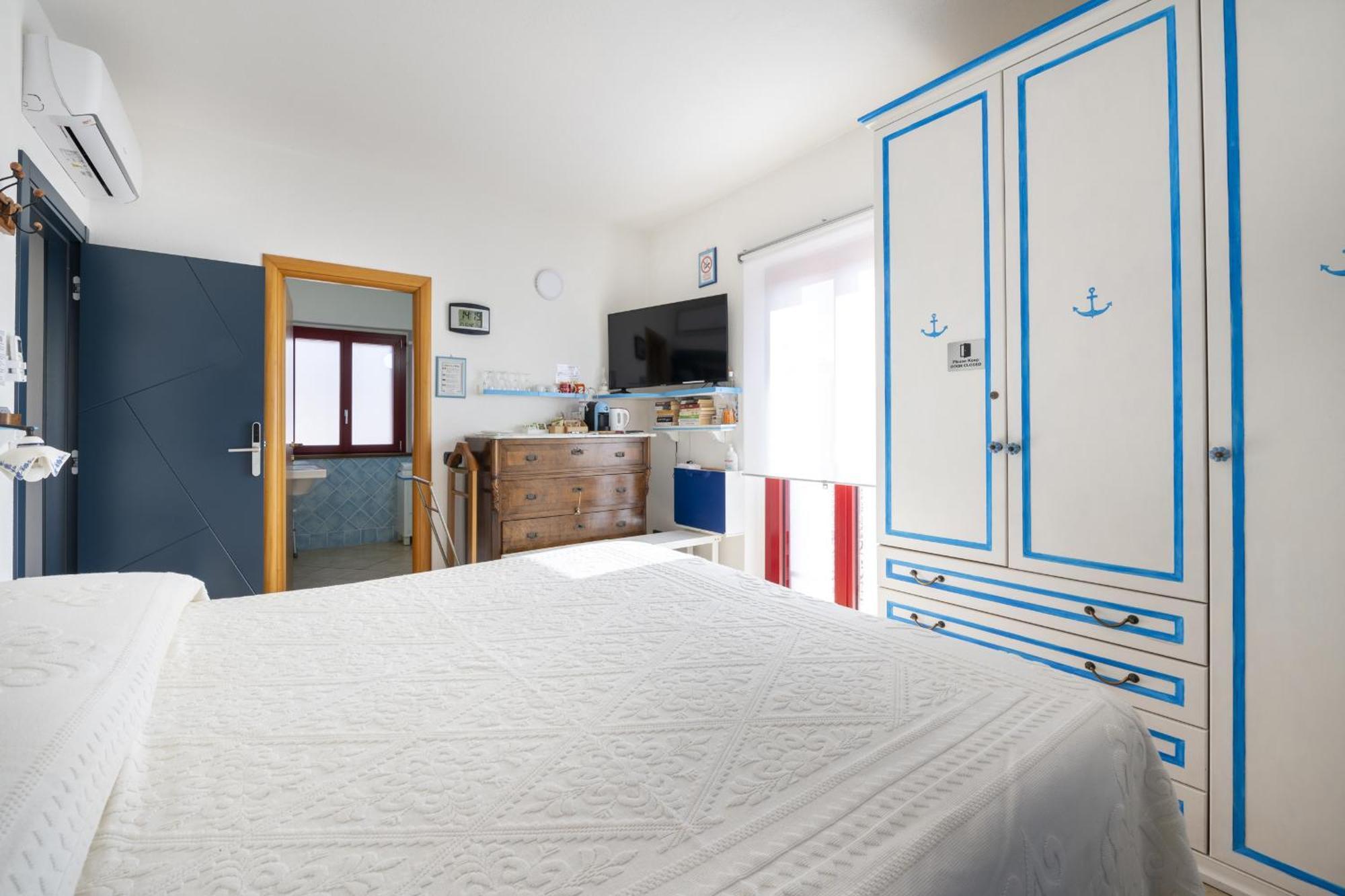 L'Orso E Il Mare (Adults Only) Bed & Breakfast Palau Exterior photo