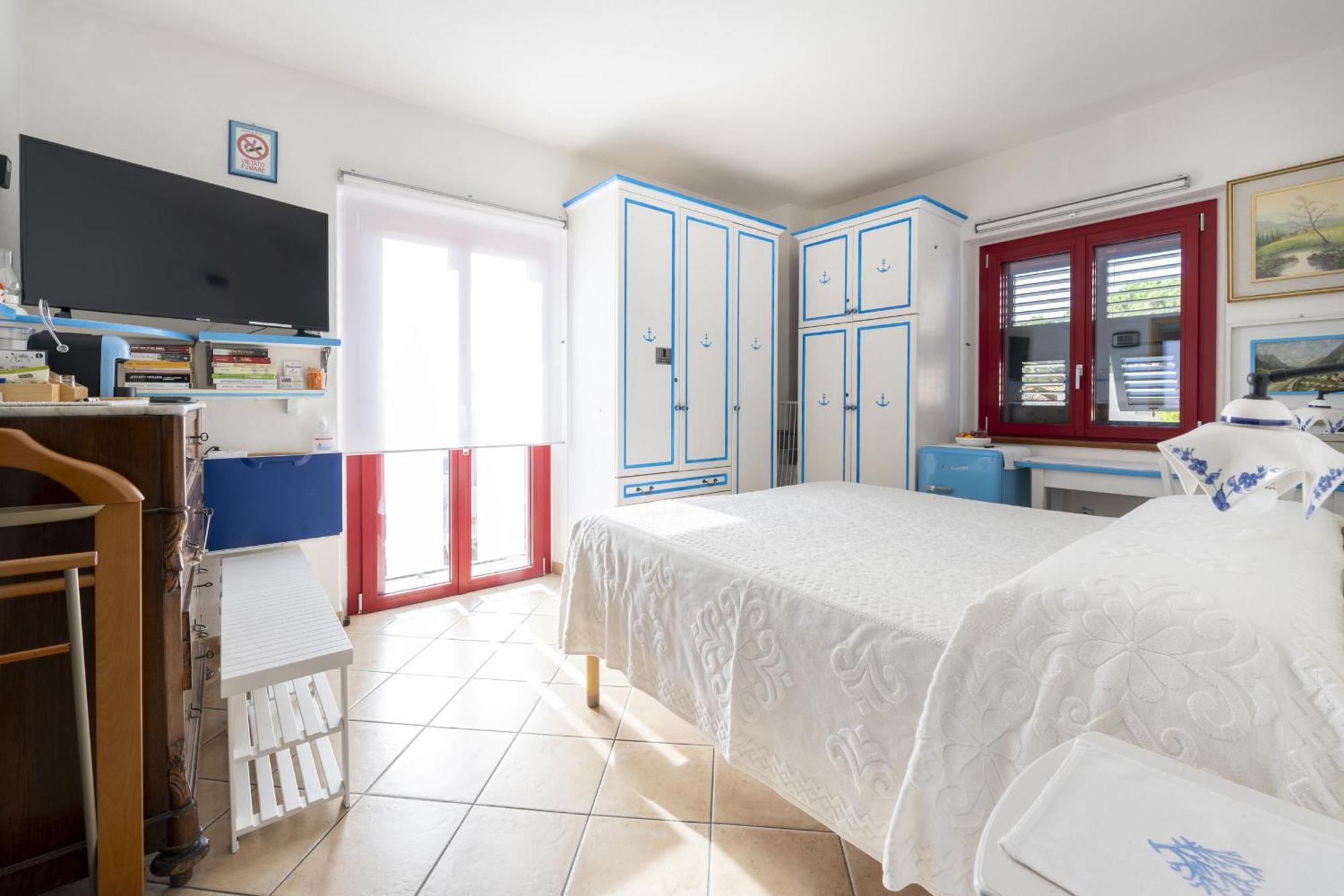 L'Orso E Il Mare (Adults Only) Bed & Breakfast Palau Exterior photo